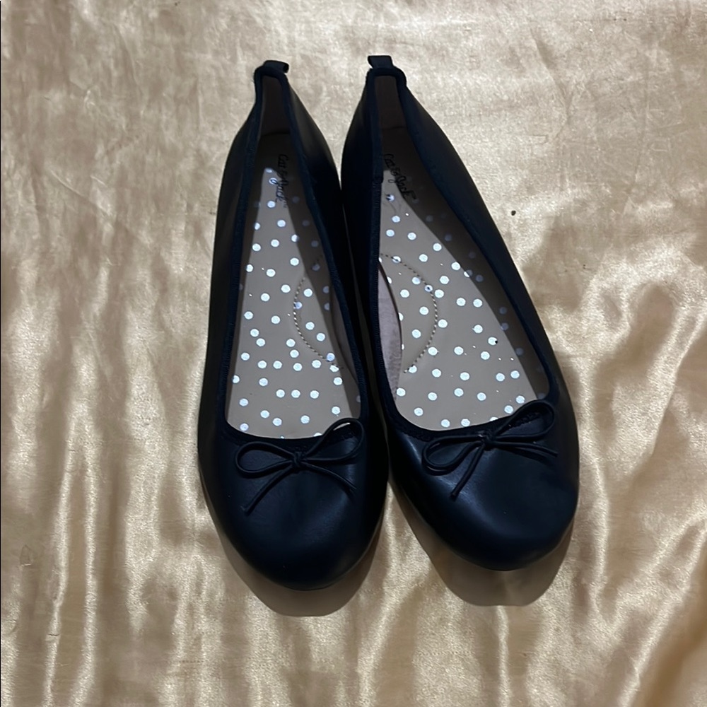 Cat & Jack Black Slippers with Decorative Bow